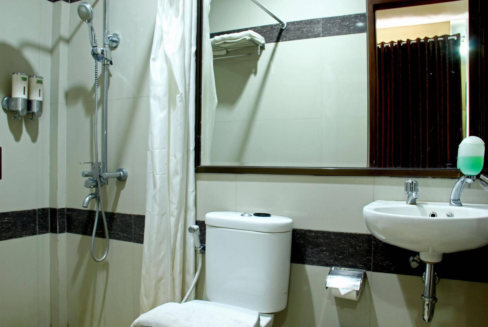 Reddoorz Plus @ Natuna Bandung Dış mekan fotoğraf