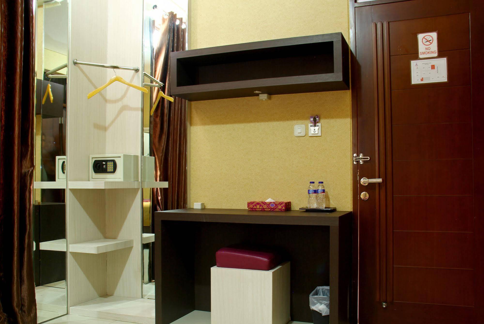 Reddoorz Plus @ Natuna Bandung Dış mekan fotoğraf