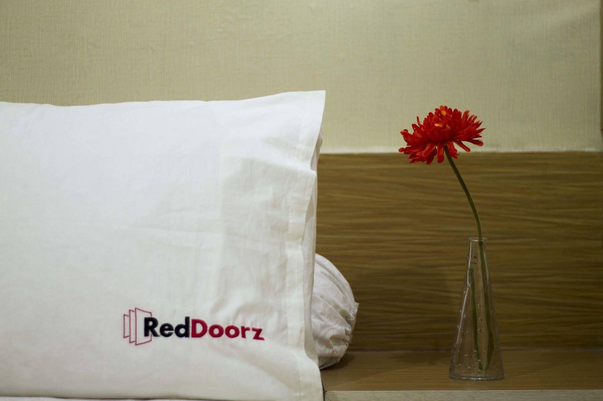 Reddoorz Plus @ Natuna Bandung Dış mekan fotoğraf